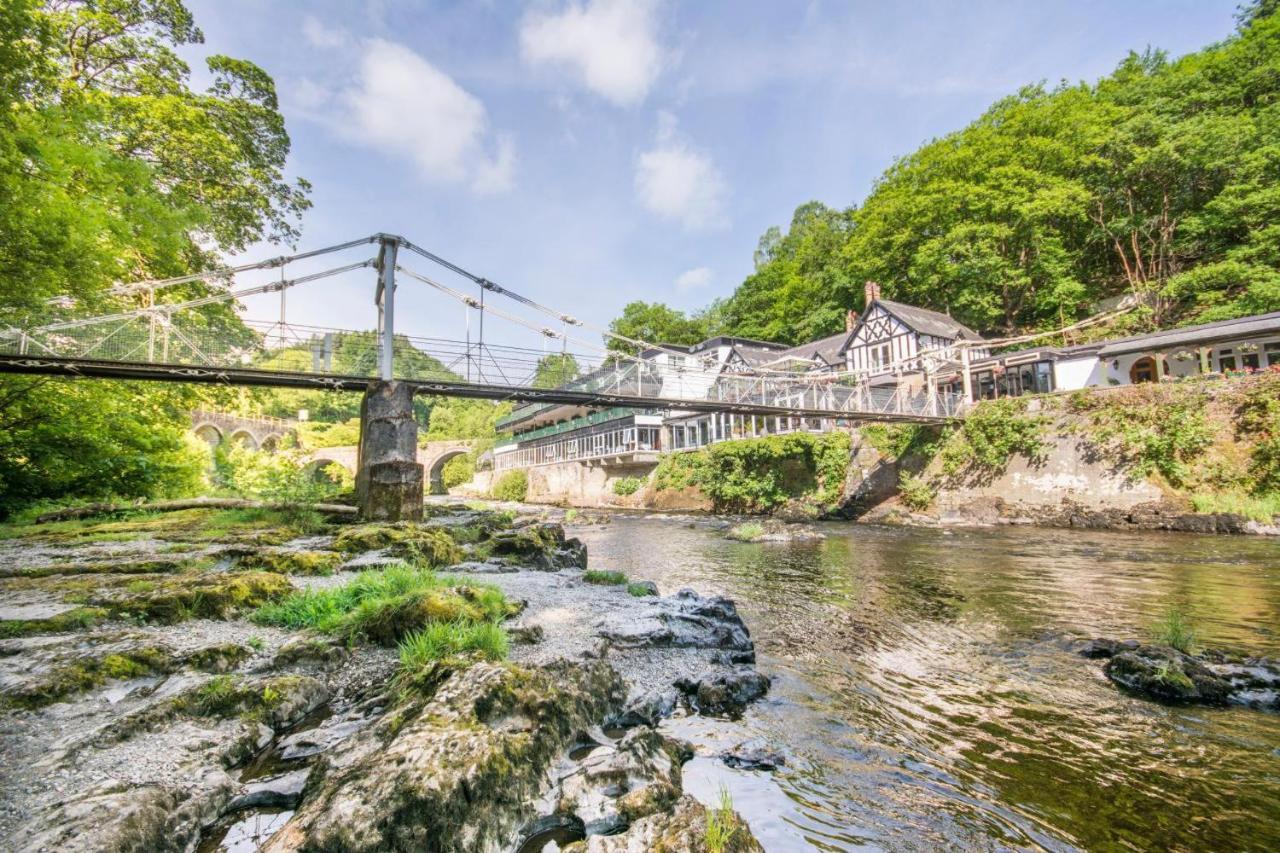 The Chainbridge Hotel Llangollen Exterior photo